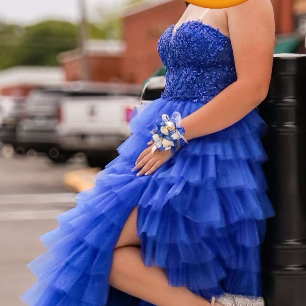 Elegant Blue Strapless Gown